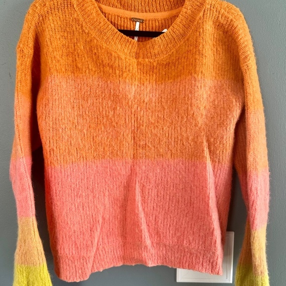 Free People Devon Crop Stripe Sweater Size Large NWOT - Picture 4 of 5